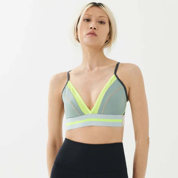 PE Nation Sprint Sports Bra - Picture 3 of 9